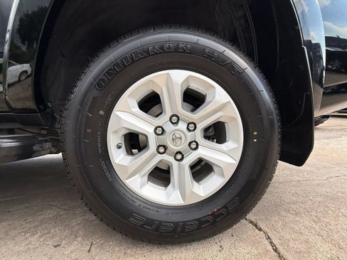 Used 2016 Toyota 4Runner SR5 RWD image 23