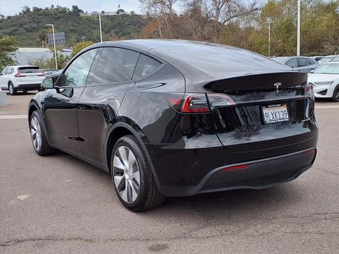 Used 2024 Tesla Model Y Long Range image 7