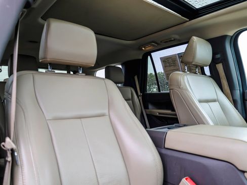 Used 2021 Ford Expedition XLT RWD image 14