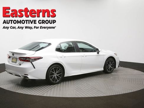 Used 2024 Toyota Camry SE AWD/4WD image 40