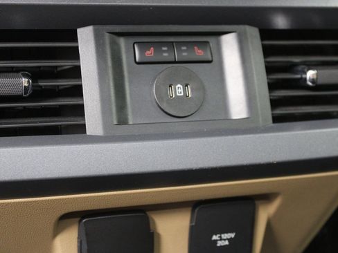 Used 2024 Ford F250 Lariat w/ Lariat Ultimate Package image 11