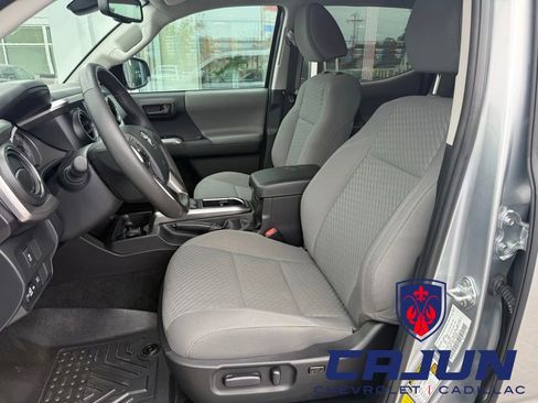 Used 2023 Toyota Tacoma SR5 RWD image 7