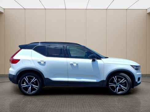 Used 2019 Volvo XC40 T5 R-Design AWD/4WD image 5