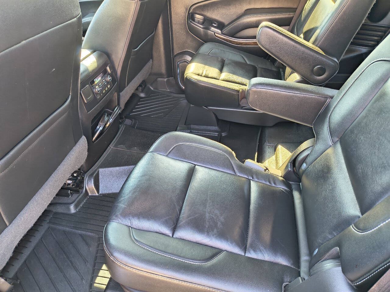 Used 2019 Chevrolet Tahoe LT AWD/4WD image 17