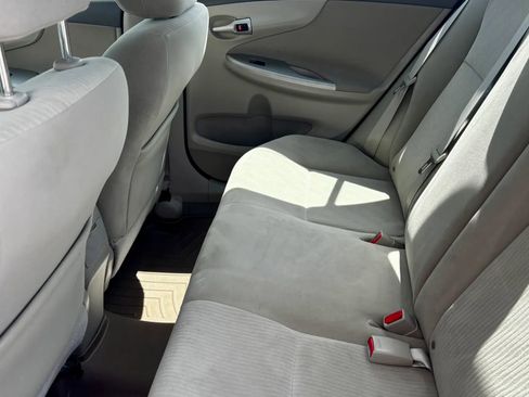 Used 2010 Toyota Corolla LE FWD image 12