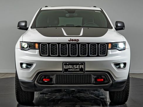 Used 2019 Jeep Grand Cherokee Trailhawk AWD/4WD image 2