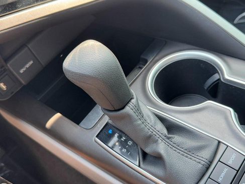 Used 2022 Toyota Camry LE w/ Carpet Mat Package (TMS) AWD/4WD image 19