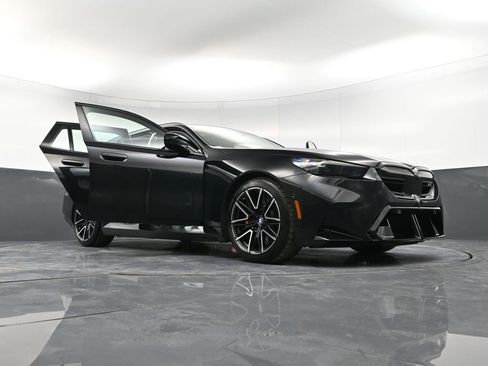 Used 2025 BMW M5 Touring AWD/4WD image 41