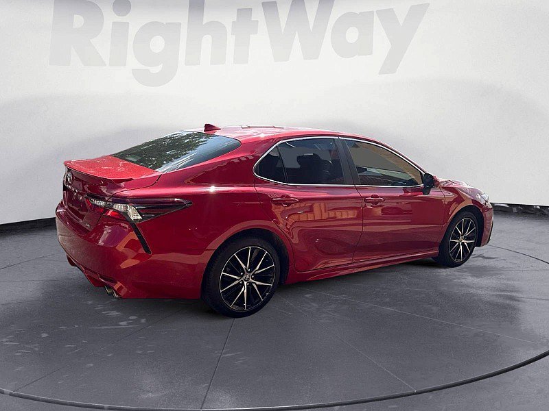 Used 2024 Toyota Camry SE FWD image 5
