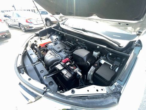 Used 2013 Toyota RAV4 XLE image 22