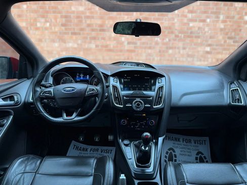Used 2018 Ford Focus ST w/ Equipment Group 402A image 19