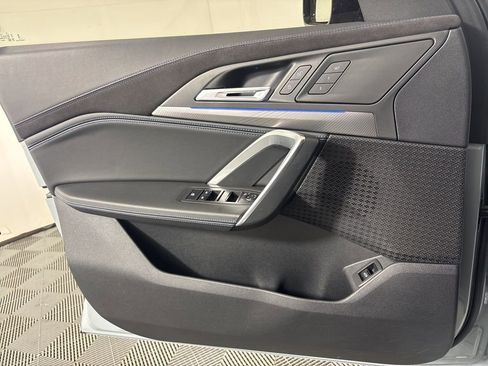 Certified 2025 BMW X2 xDrive28i w/ M Sport Package image 20