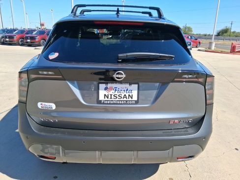 New 2026 Nissan Kicks SR w/ Cold Weather Package image 5