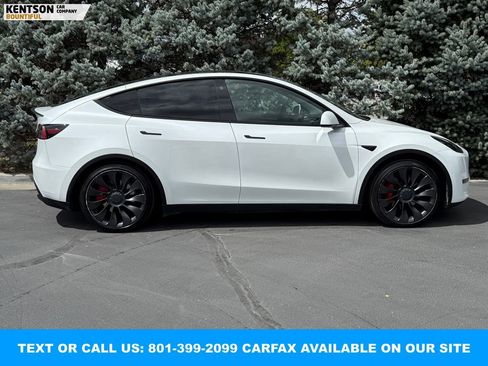 Used 2023 Tesla Model Y Performance image 9