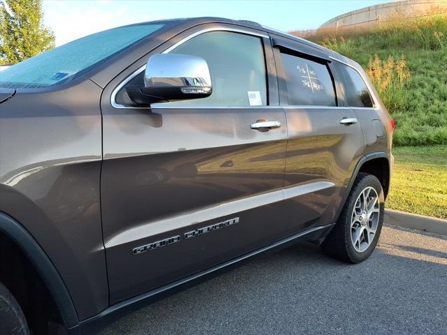 Used 2020 Jeep Grand Cherokee Limited w/ Trailer Tow Group IV AWD/4WD image 6