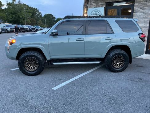 Used 2022 Toyota 4Runner Trail Special Edition AWD/4WD image 2