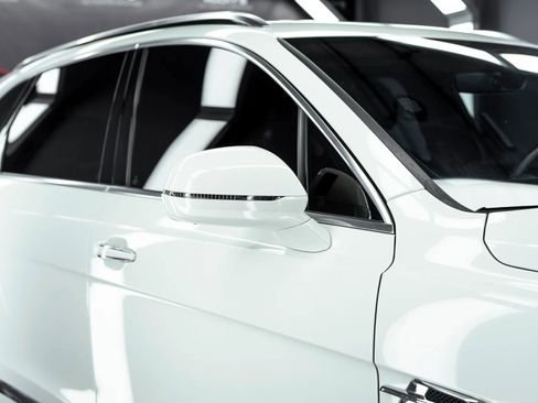 Used 2019 Bentley Bentayga image 4