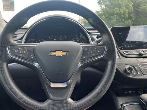 Used 2024 Chevrolet Malibu LT image 15
