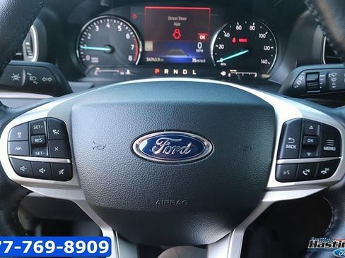 Used 2022 Ford Explorer Limited w/ Equipment Group 301A image 19