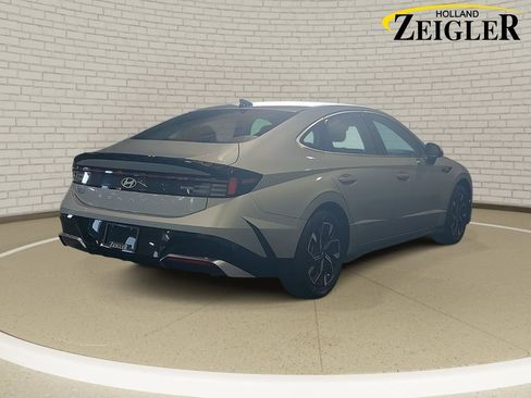 Certified 2025 Hyundai Sonata SEL FWD image 5