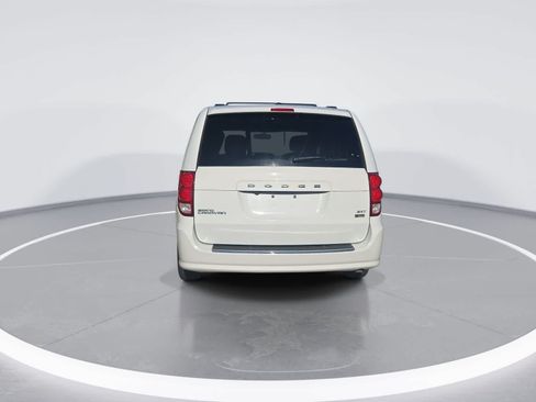Used 2018 Dodge Grand Caravan SXT FWD image 7