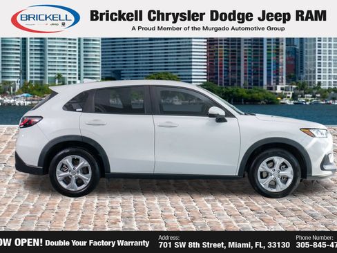 Used 2023 Honda HR-V LX image 8