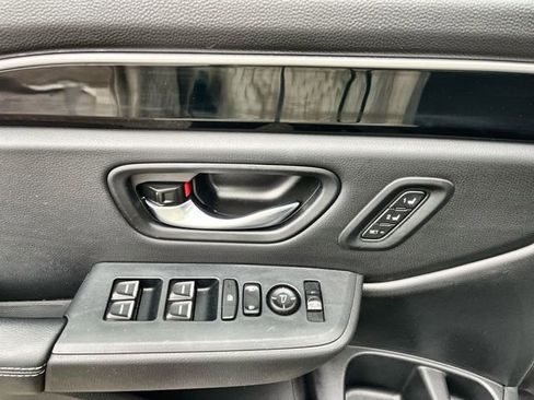 Used 2025 Honda Pilot EX-L image 17