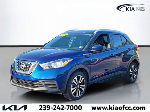 Used 2019 Nissan Kicks SV FWD image 3