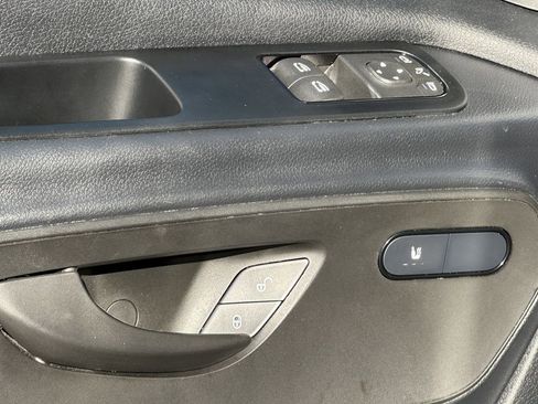 Used 2024 Mercedes-Benz Sprinter 2500 image 12