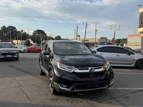 Used 2018 Honda CR-V Touring image 2