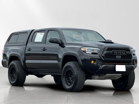 Used 2022 Toyota Tacoma TRD Pro AWD/4WD image 8