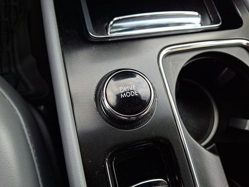 Used 2021 Lincoln Corsair AWD w/ Equipment Group 101A image 23