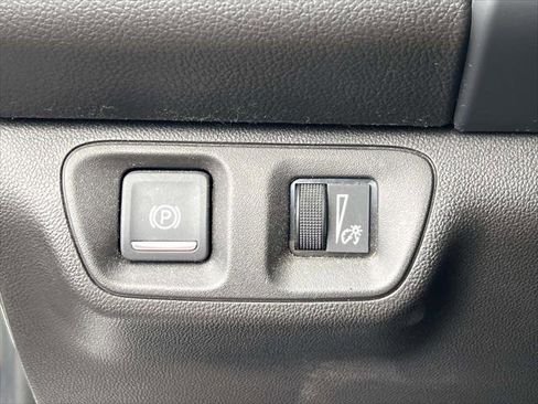 Used 2022 GMC Acadia SLT image 21