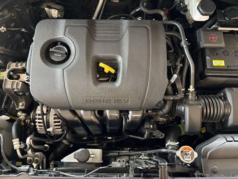 Used 2025 Kia Soul LX w/ LX Technology Package FWD image 29
