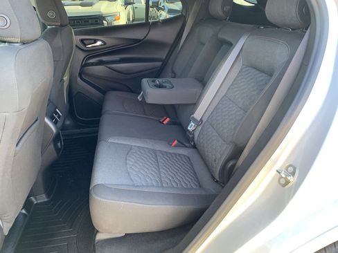 Used 2018 Chevrolet Equinox LT image 32