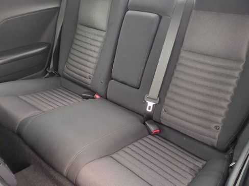 Used 2014 Dodge Challenger SXT image 16