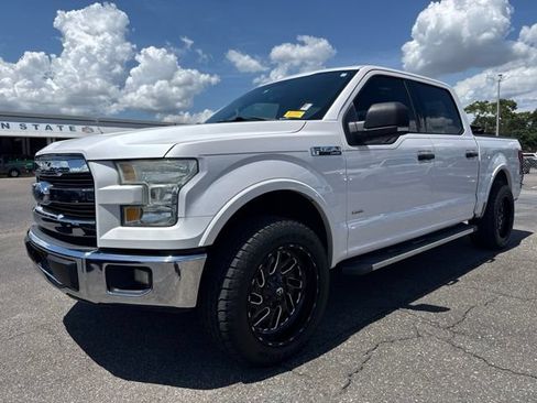 Used 2015 Ford F150 Lariat RWD image 3