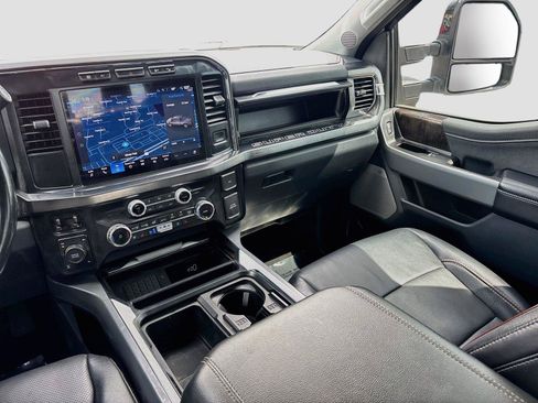 Used 2024 Ford F250 Lariat w/ FX4 Off-Road Package AWD/4WD image 23