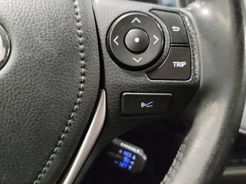 Used 2018 Toyota RAV4 XLE AWD/4WD image 28