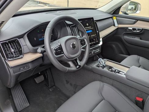 New 2026 Volvo XC90 T8 Plus w/ Protection Package AWD/4WD image 7