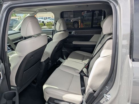 Used 2025 Hyundai Santa Fe Limited AWD/4WD image 32