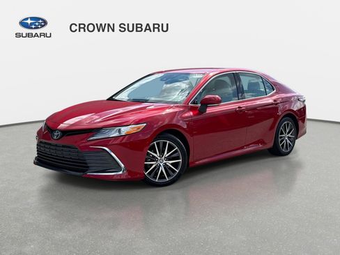 Used 2023 Toyota Camry XLE FWD image 1
