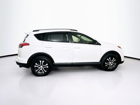 Used 2017 Toyota RAV4 LE image 10