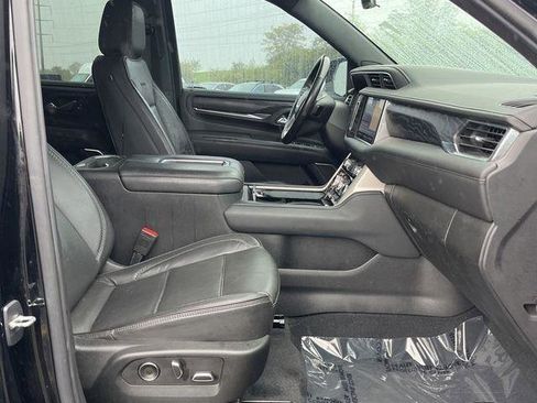 Used 2021 GMC Yukon Denali w/ Denali Premium Package image 4
