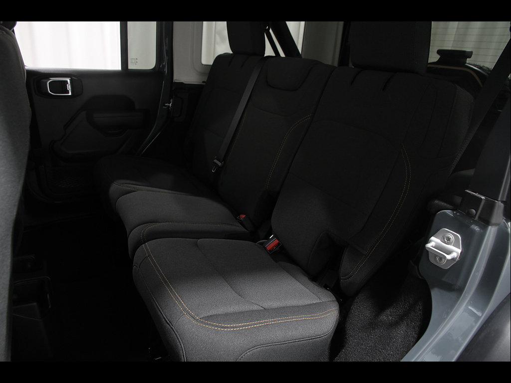 Used 2025 Jeep Wrangler Unlimited Sport AWD/4WD image 20