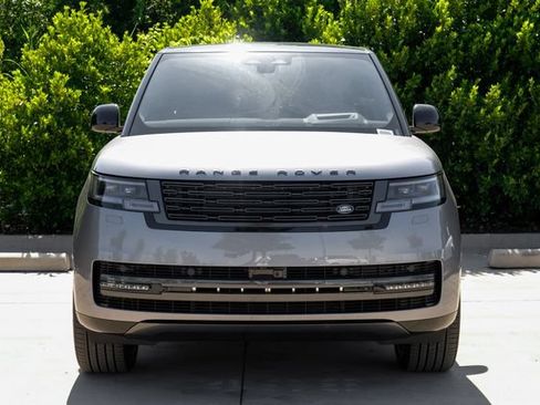 New 2026 Land Rover Range Rover Long Wheelbase SE AWD/4WD image 6