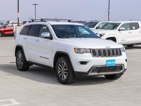 Used 2019 Jeep Grand Cherokee Limited RWD image 3