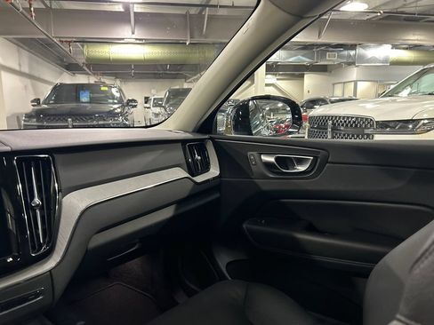 Certified 2025 Volvo XC60 B5 Plus AWD/4WD image 24