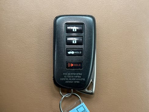 Used 2018 Lexus ES 350 w/ Navigation System Package image 10