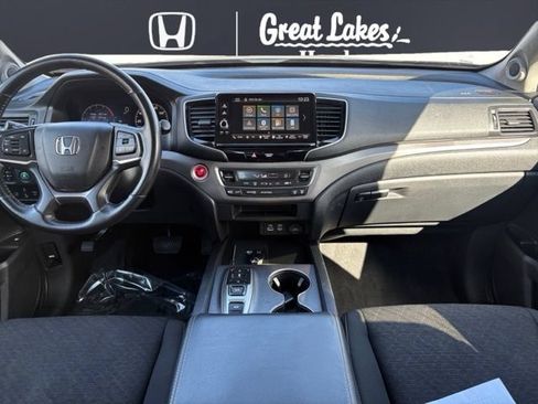 Used 2025 Honda Ridgeline Sport image 10